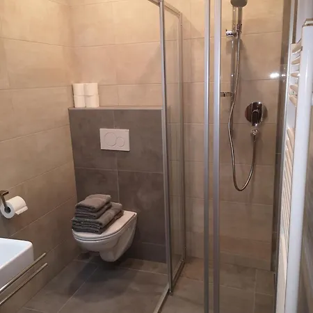 Haus Grugger アパート *